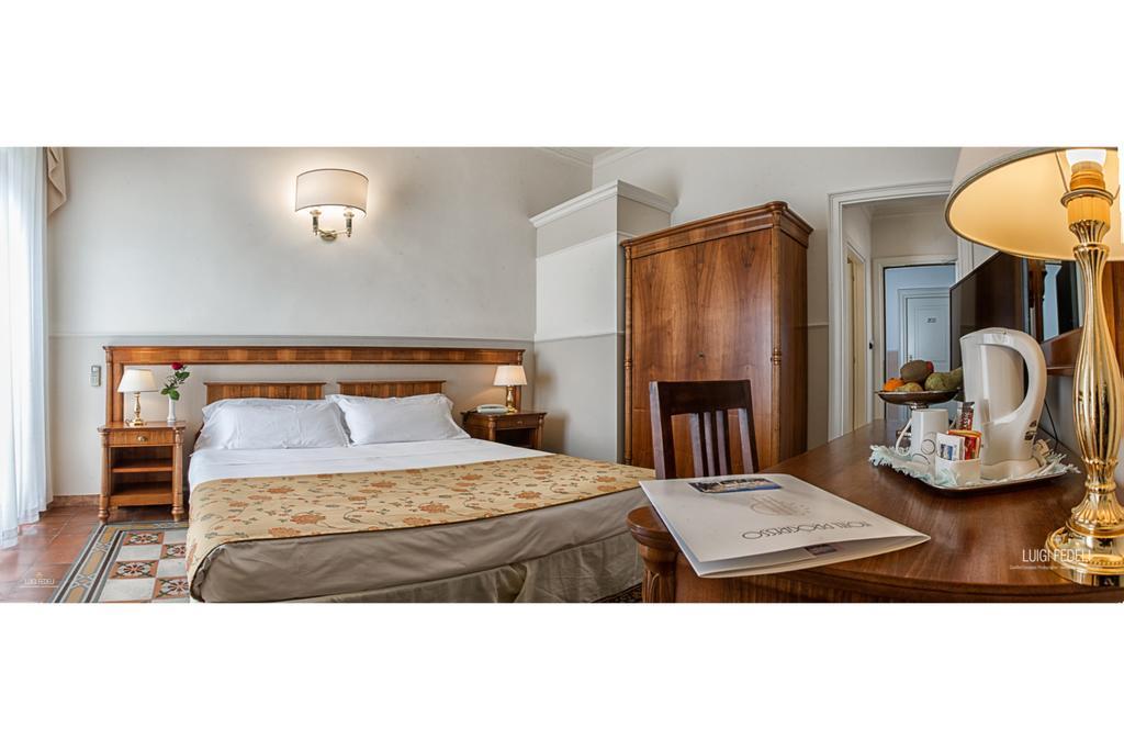 Hotel Progresso Сан-Бенедетто-дель-Тронто Екстер'єр фото