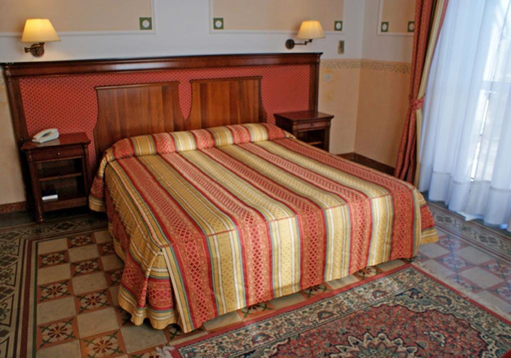 Hotel Progresso Сан-Бенедетто-дель-Тронто Екстер'єр фото