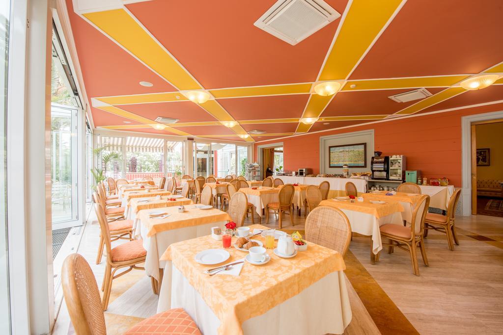 Hotel Progresso Сан-Бенедетто-дель-Тронто Екстер'єр фото